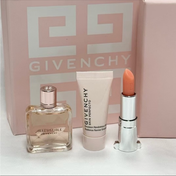 Givenchy  set - Picture 3 of 7